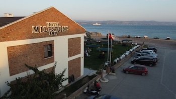 Hotel Milestone 1915