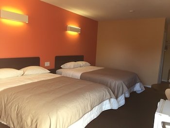 Riverside Motel