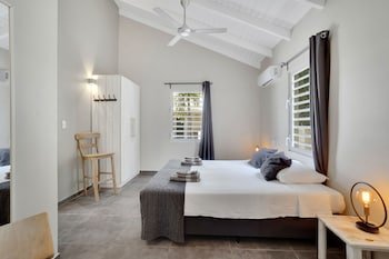 All Seasons Apartments