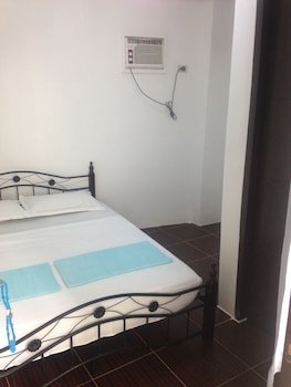 Lola's Lodge