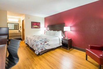 Red Roof Inn Clarksville