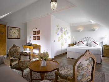 Chateau Mcely Spa Hotel & Forest Retreat