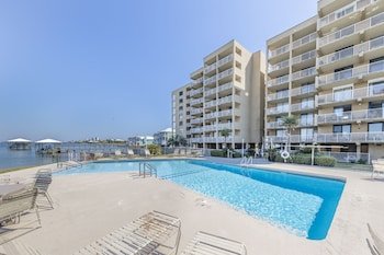 Compass Point Condominium