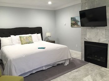 Beach Bungalows Inn & Suites