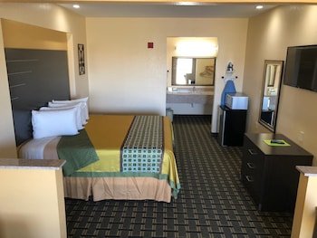Homegate Inn & Suites