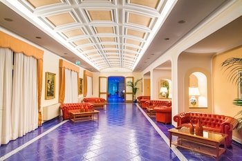 Lloyd's Baia Hotel