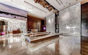 Palms Place