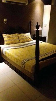 Ashiana Hotel