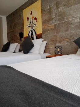 Hotel Posada De Santa Elena