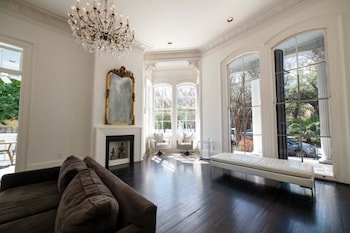 Melrose Mansion