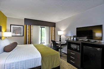 Best Western Plus Hanes Mall Hotel