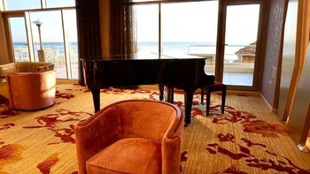 Al Kout Beach Hotel