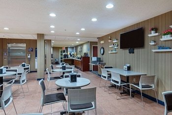 Microtel Inn & Suites by Wyndham Dry Ridge