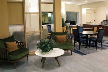 Fairfield Inn and Suites by Marriott San Francisco San Carlos