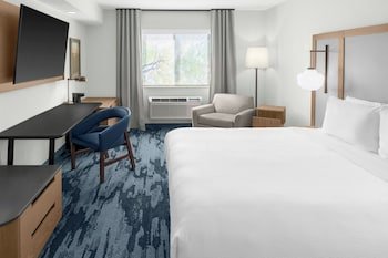 Fairfield Inn and Suites by Marriott San Francisco San Carlos