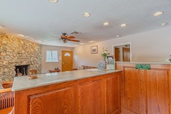 Americas Best Value Inn - Mariposa Lodge
