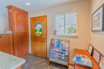 Americas Best Value Inn - Mariposa Lodge
