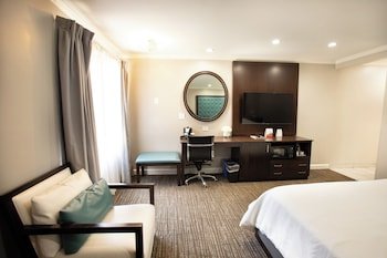 Munras Inn