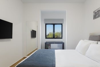 Sounio Black Villa