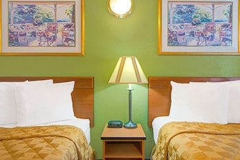 Travelodge by Wyndham Sacramento / Rancho Cordova