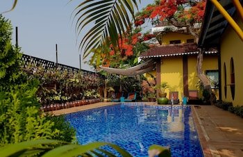 Thanakha Inle Hotel