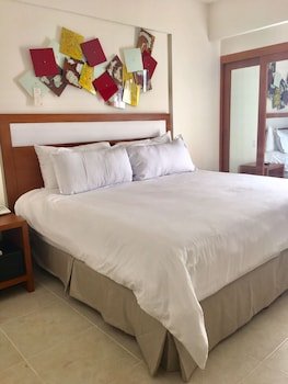 Ambiance Suites Cancun