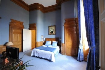 Chateau de Curzay