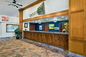 Oxford Suites Hermiston