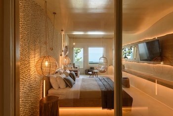 Divelia East Suites