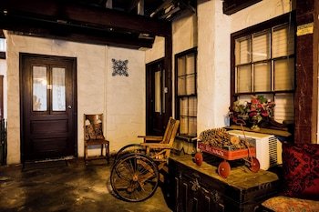 Gunn House Hotel