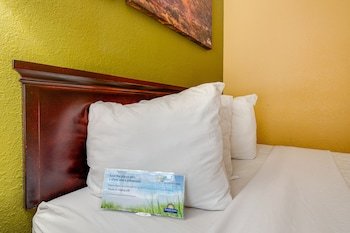 Days Inn by Wyndham Nashville Saint Thomas West Hospital