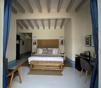 El Ciruelo Hotel/ Restaurante