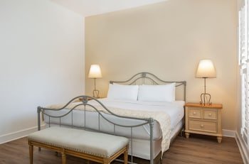 Paradise Inn