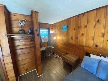 Heart Of The Berkshires Motel