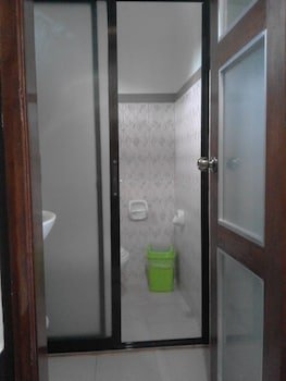 Vali Joe Travel Lodge