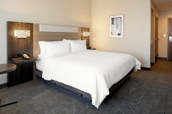 Holiday Inn Express & Suites Lathrop