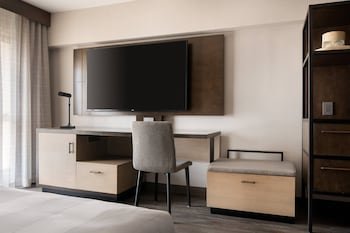 Marriott Riverside At The Convention Center