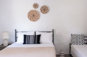 Spiti Apartments