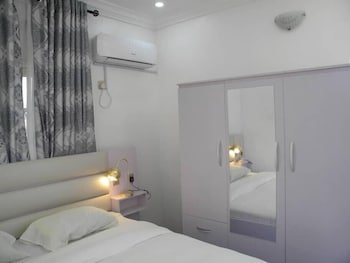 Jaybritt Luxury Apartment