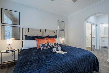 San Paloma Apartments