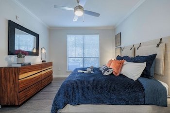 San Paloma Apartments