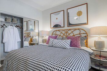 San Paloma Apartments