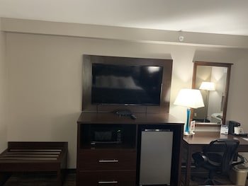 Super 8 by Wyndham Cookeville