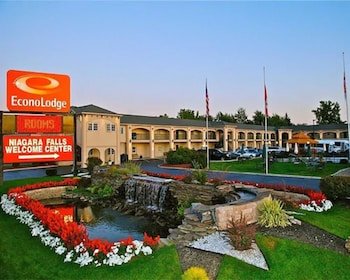 Econo Lodge At The Falls North