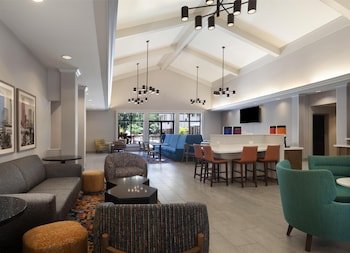 Hampton Inn & Suites Tampa North