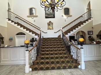 Chateau Avalon