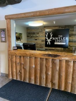 Antler Lodge - Gardiner MT