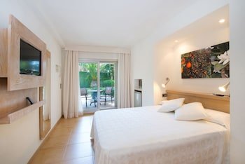 Iberostar Waves Pinos Park