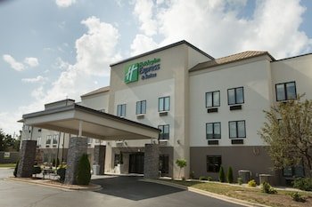 Holiday Inn Express & Suites Madison