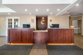 Comfort Suites